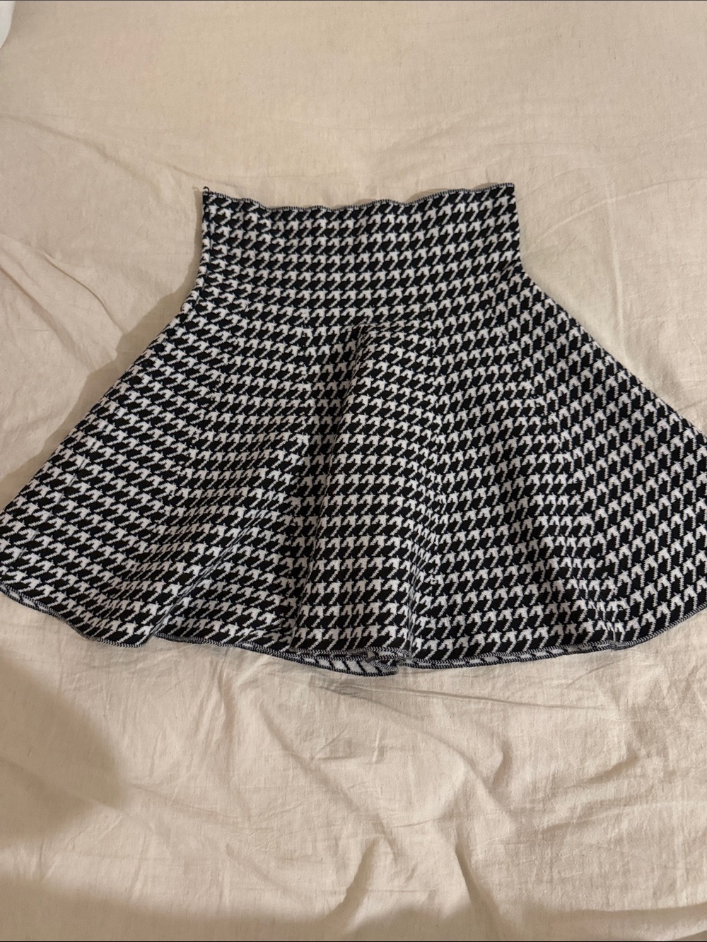 Connection 18 Black and White Houndstooth Skater Skirt